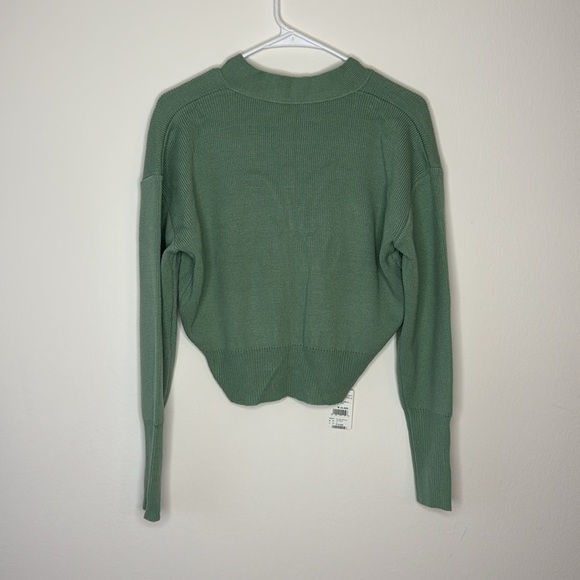 Medium Green Korean Brand Green Cardigan - Picture 3 of 5